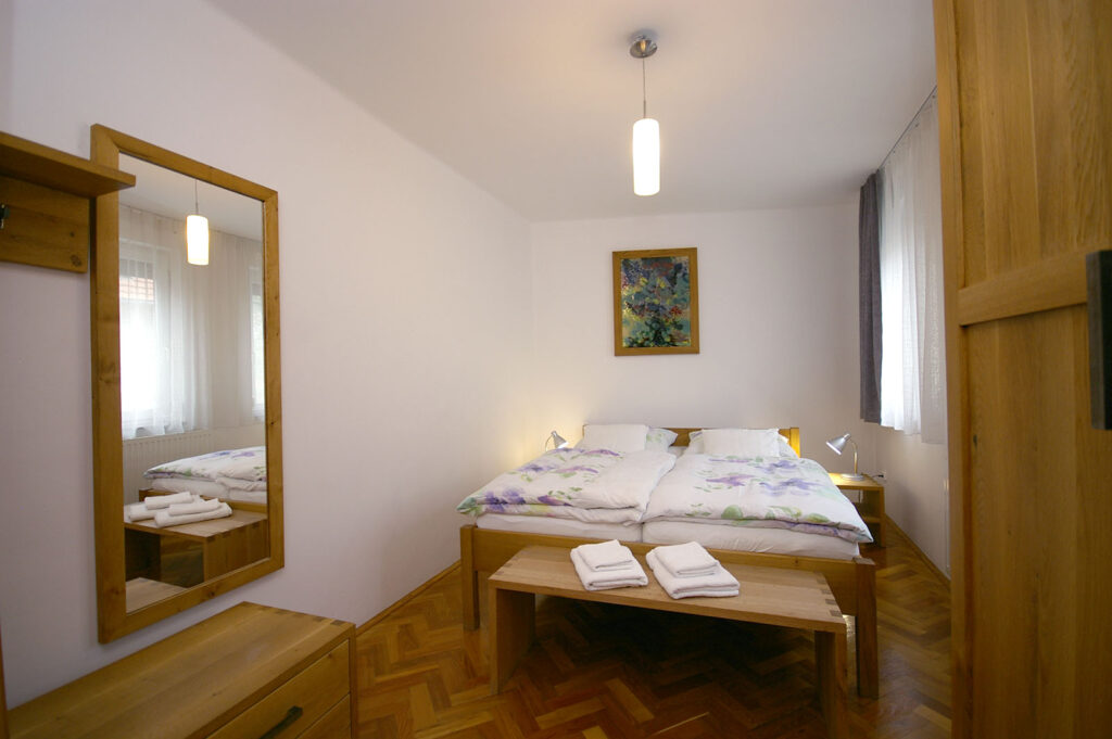 KeramikArt apartman Pécs - Franciaágyas hálószoba